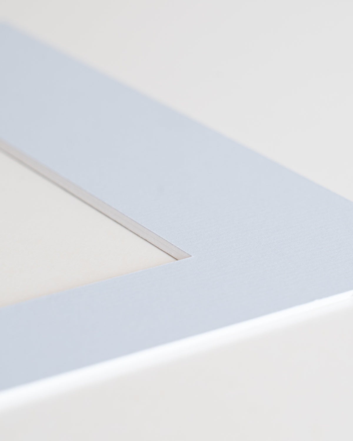 Mount Pale Blue (White Core)